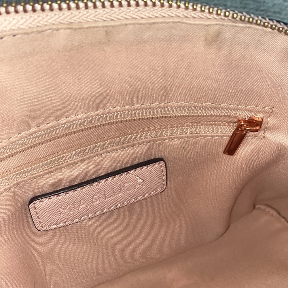 PURSE - Picture 4 of 4